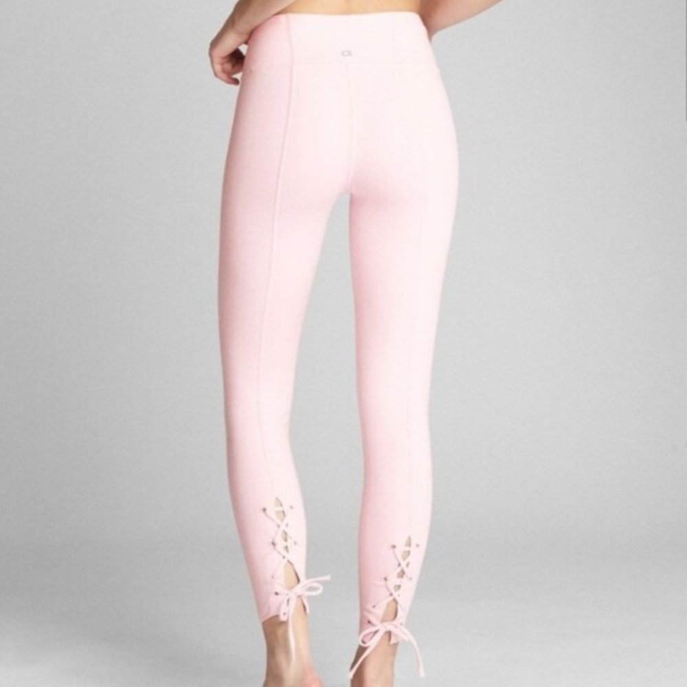 GAP Fit Lt. Pink Blackout Technology Lace-Up Leggings Size M